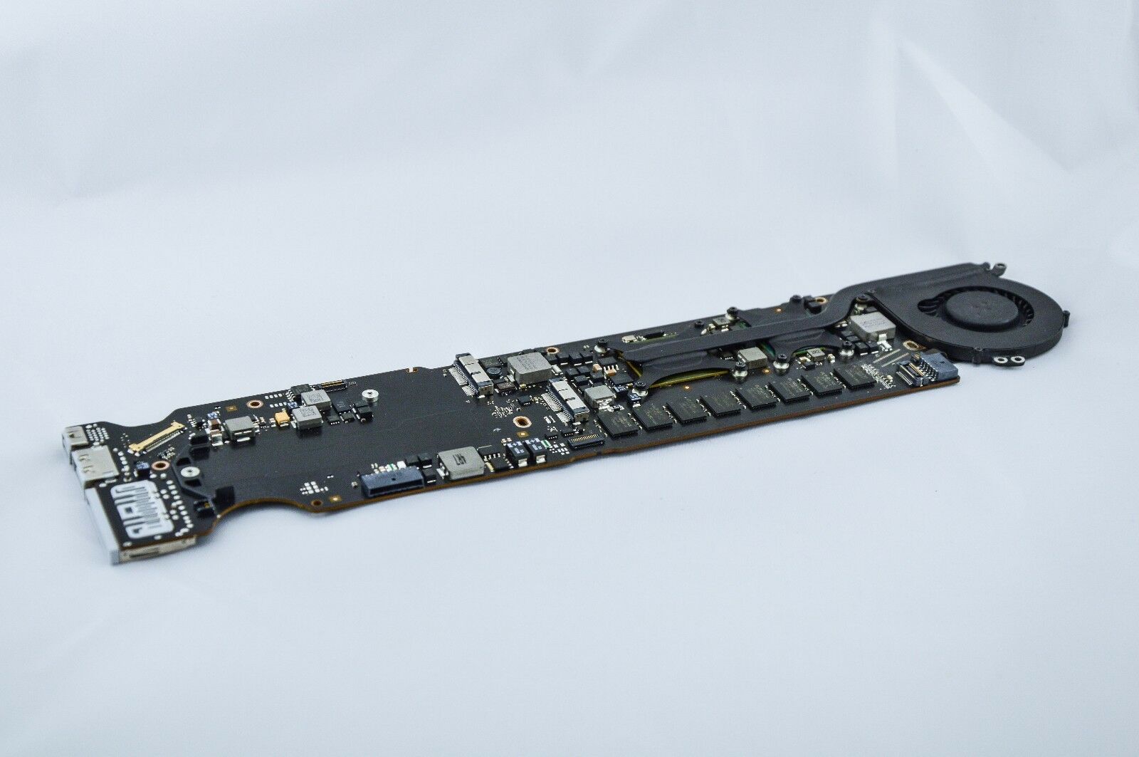 MacBook Air 13" Late 2010 1.86 GHz Core 2 Duo Logic Board Renoveret